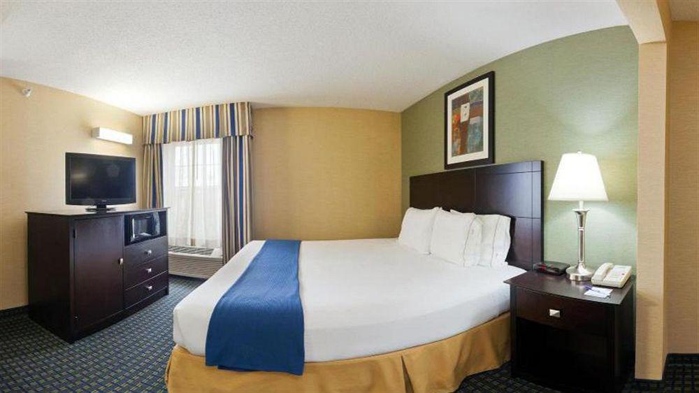 Country Inn & Suites By Radisson Benton Harbor-St Joseph Mi מראה חיצוני תמונה