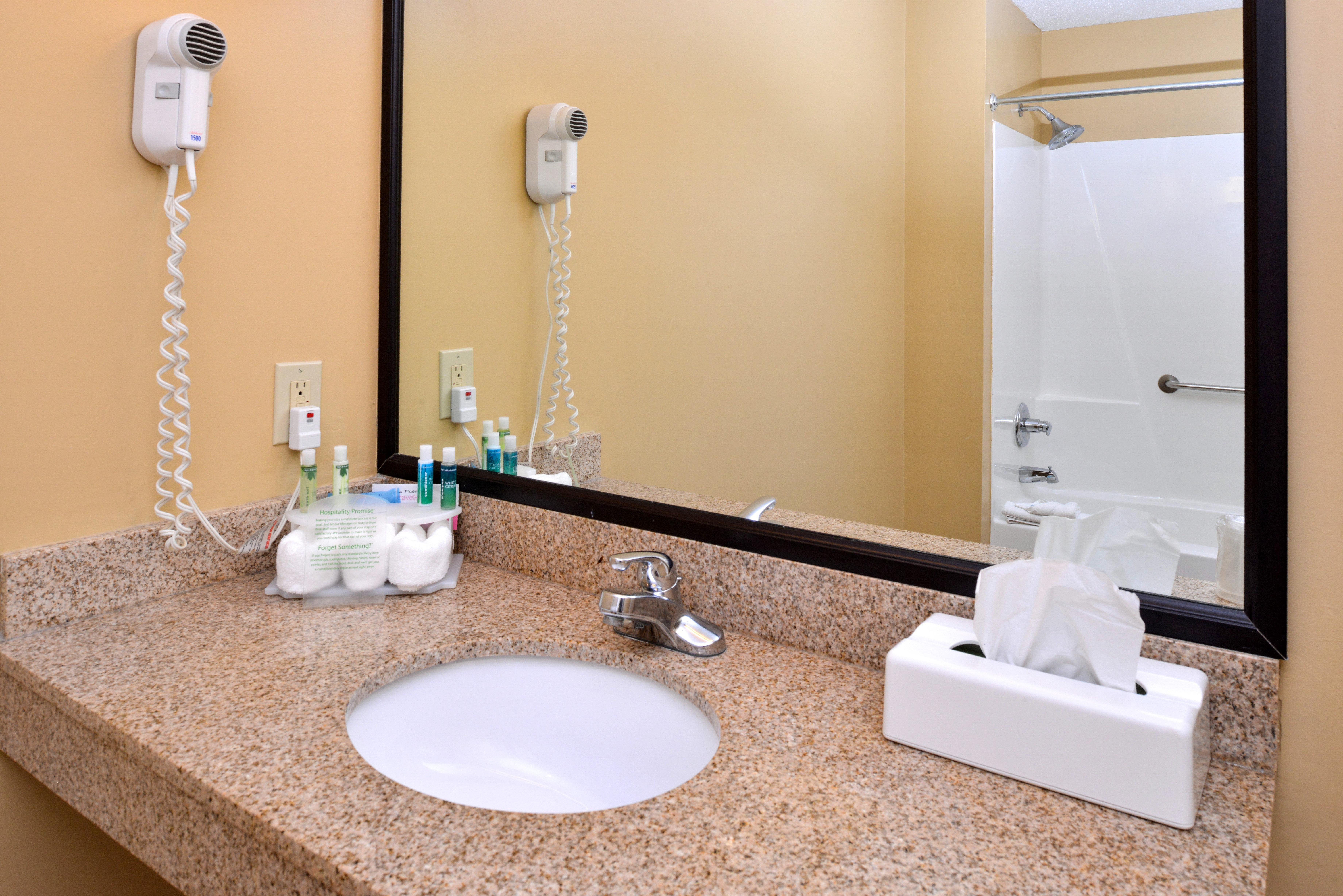 Country Inn & Suites By Radisson Benton Harbor-St Joseph Mi מראה חיצוני תמונה