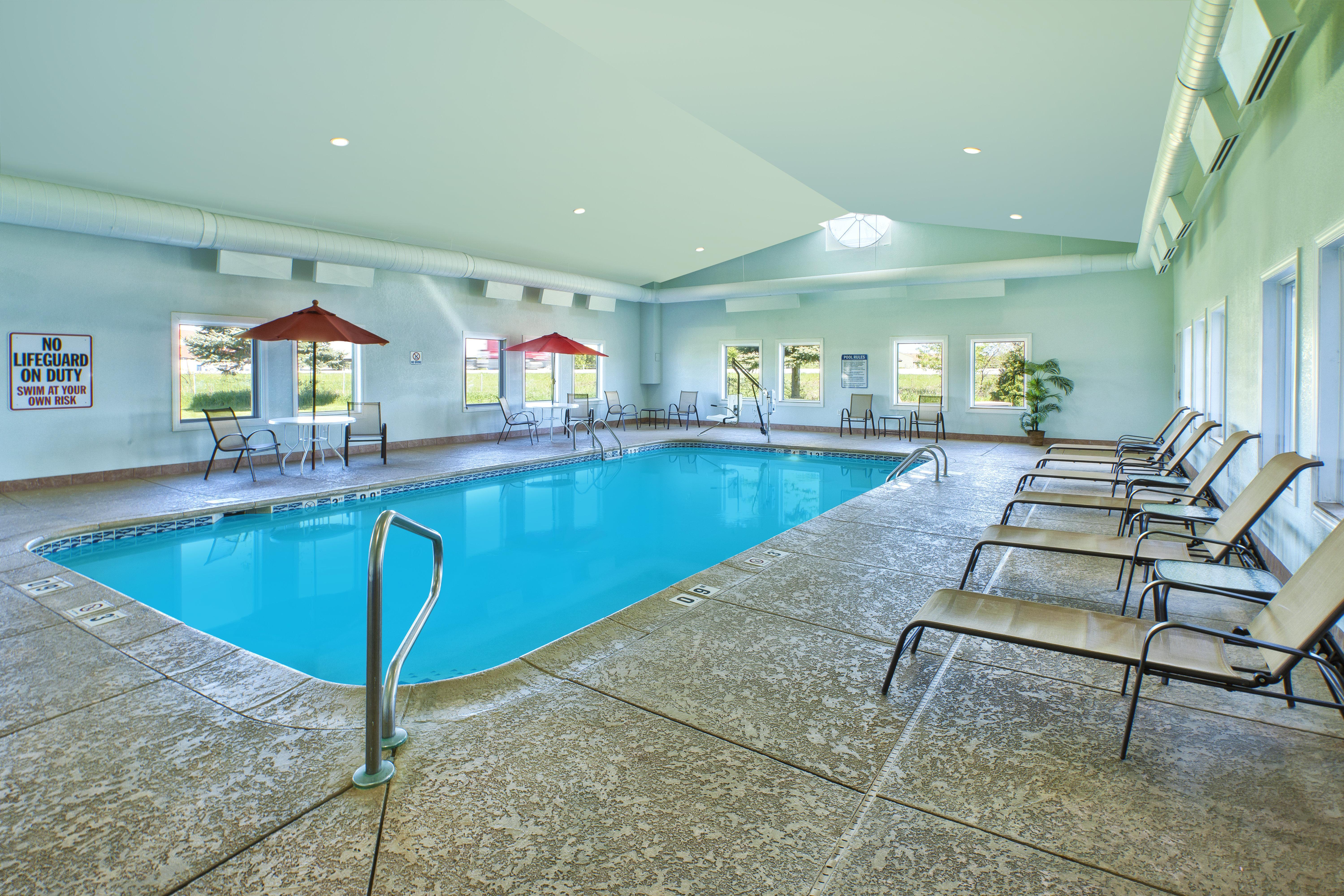 Country Inn & Suites By Radisson Benton Harbor-St Joseph Mi מראה חיצוני תמונה
