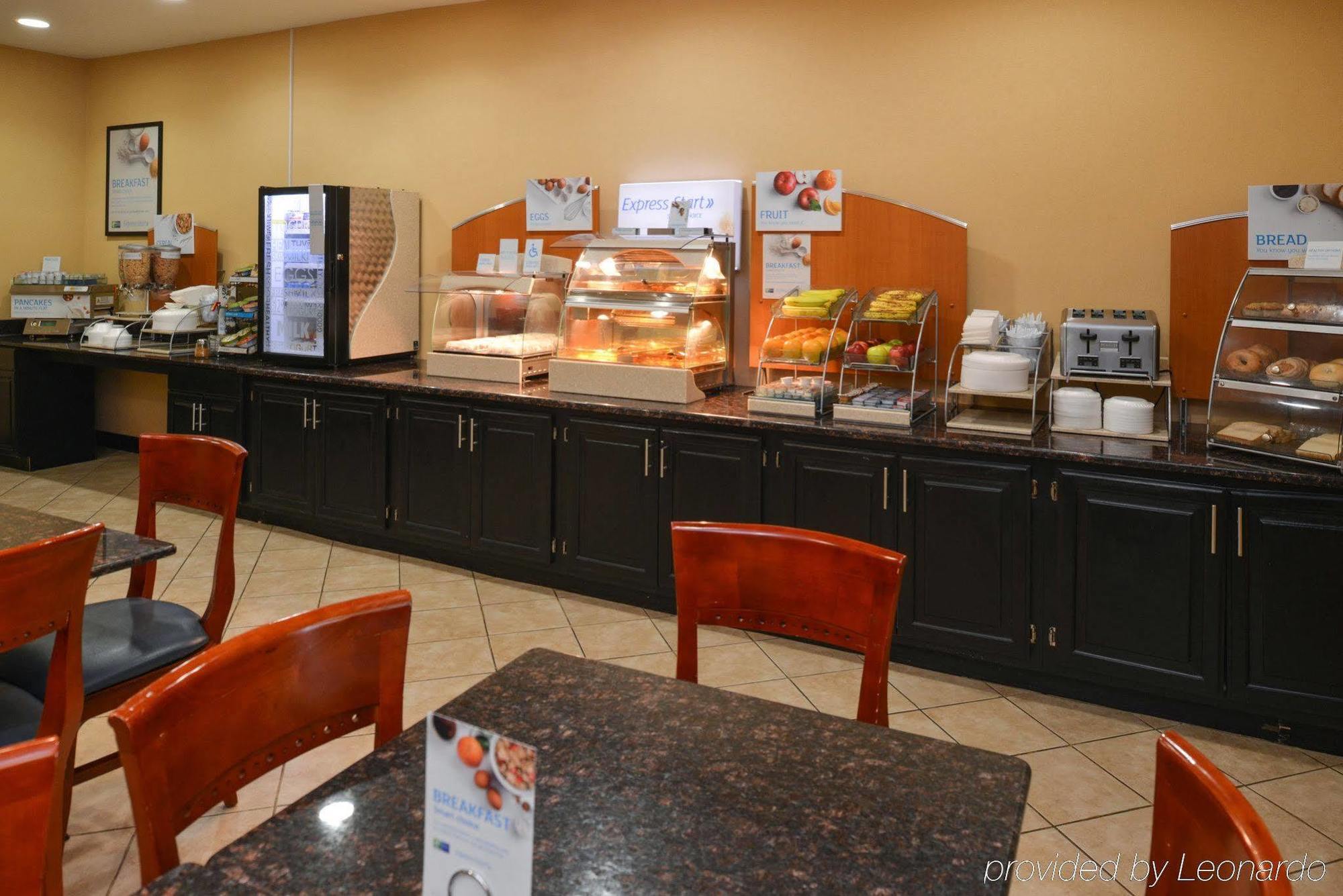 Country Inn & Suites By Radisson Benton Harbor-St Joseph Mi מראה חיצוני תמונה