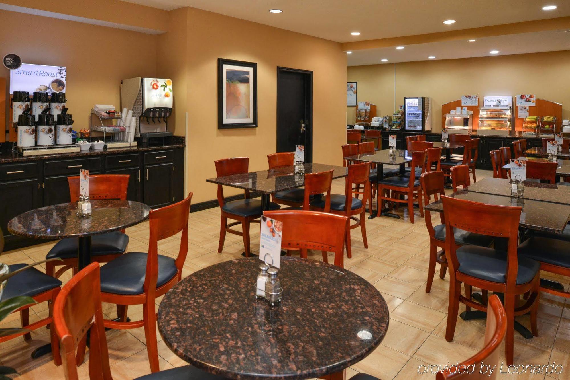 Country Inn & Suites By Radisson Benton Harbor-St Joseph Mi מראה חיצוני תמונה