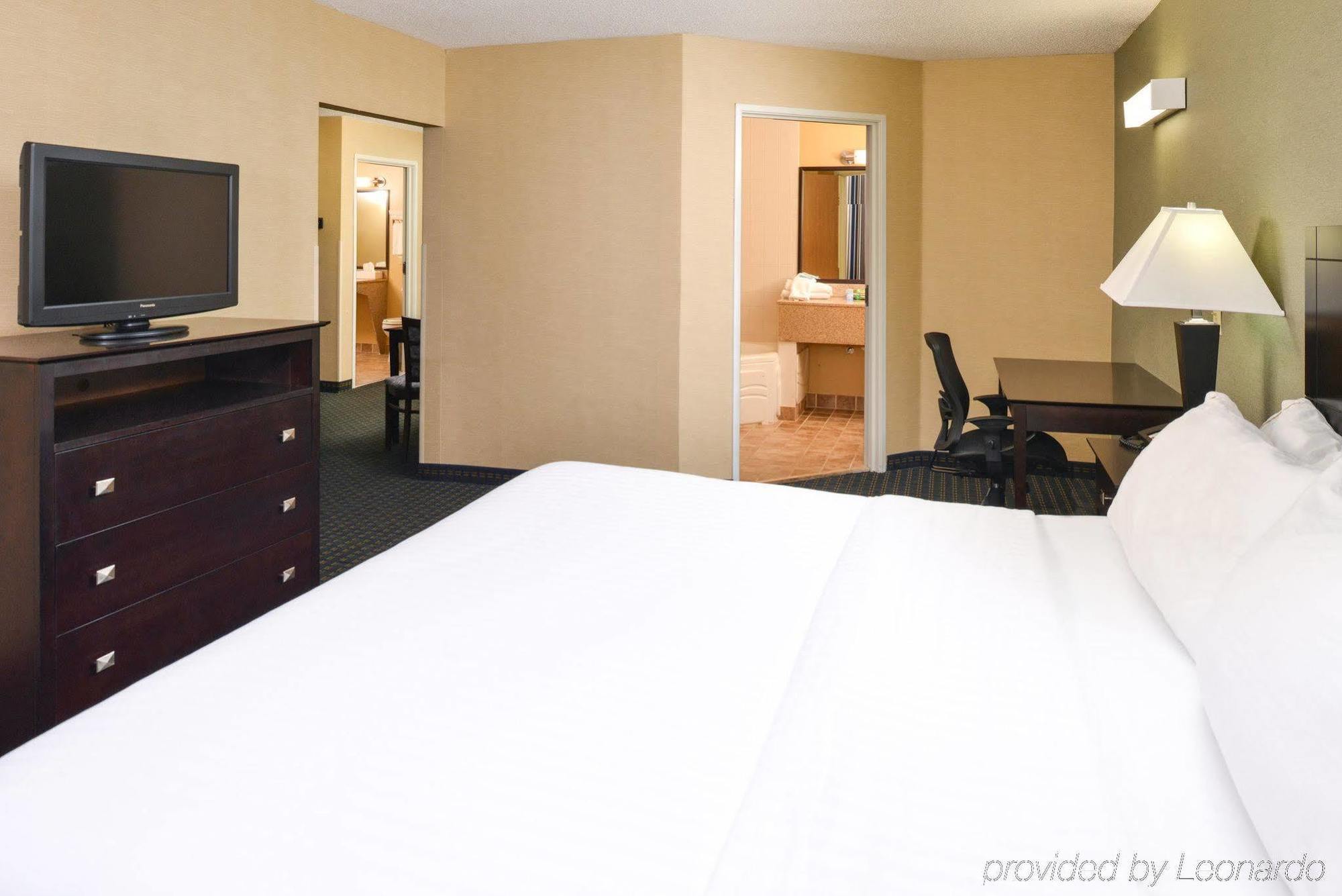 Country Inn & Suites By Radisson Benton Harbor-St Joseph Mi מראה חיצוני תמונה