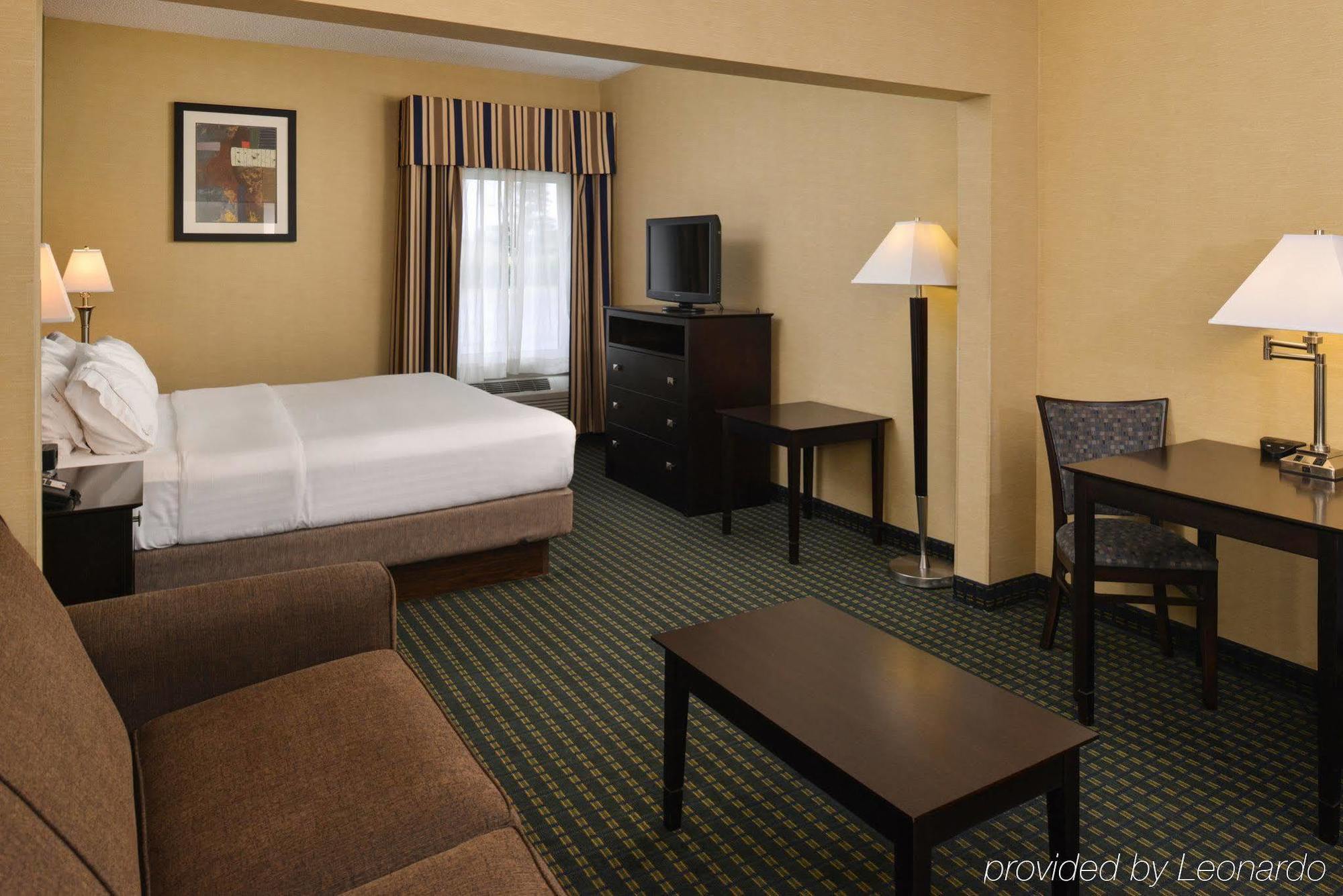 Country Inn & Suites By Radisson Benton Harbor-St Joseph Mi מראה חיצוני תמונה