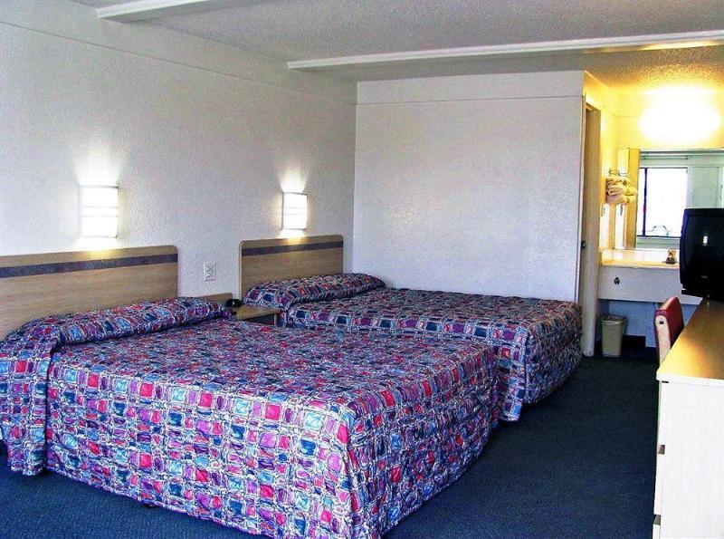 Country Inn & Suites By Radisson Benton Harbor-St Joseph Mi מראה חיצוני תמונה