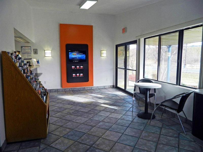 Country Inn & Suites By Radisson Benton Harbor-St Joseph Mi מראה חיצוני תמונה