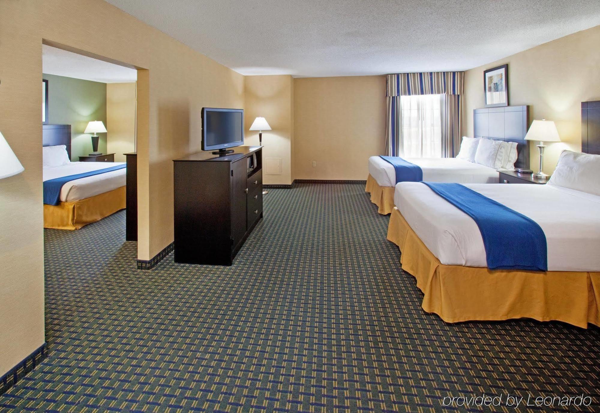 Country Inn & Suites By Radisson Benton Harbor-St Joseph Mi חדר תמונה